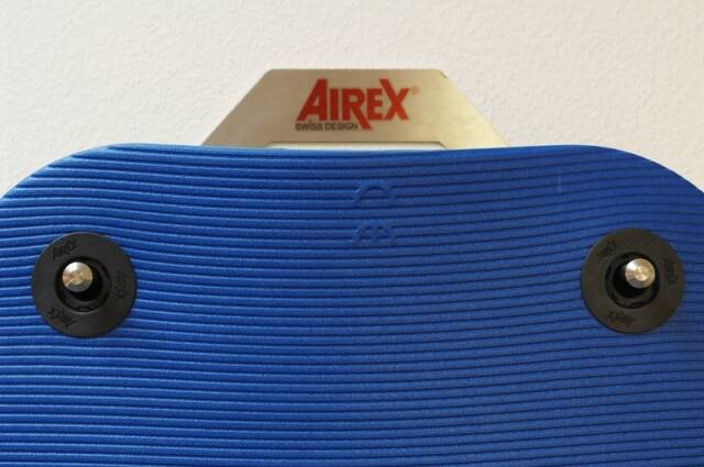 AIREX-Wandhalterung mit 2 Pole – Produktansicht 2